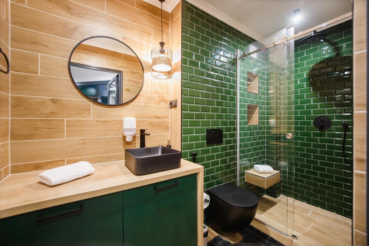 Green Velvet City Retreat Oradea Exterior photo